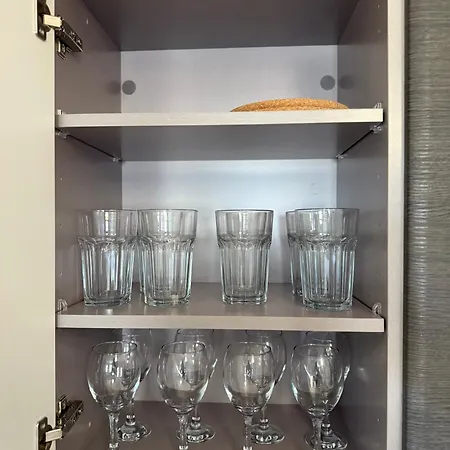 Billy's Luxury Apartamento Vlikhón